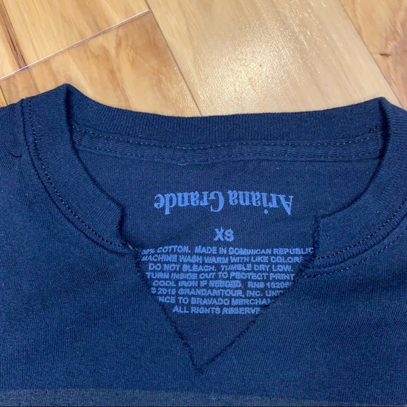 ⭐️Vaca Soon Sale⭐️Ariana Grande GIAW Shirt - Picture 2 of 3